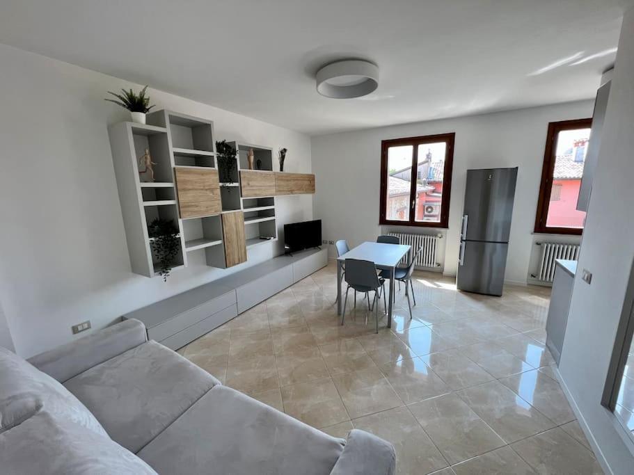 Beija Flor-Trilocale Piazza Garibaldi N18 Apartment Desenzano del Garda Exterior photo